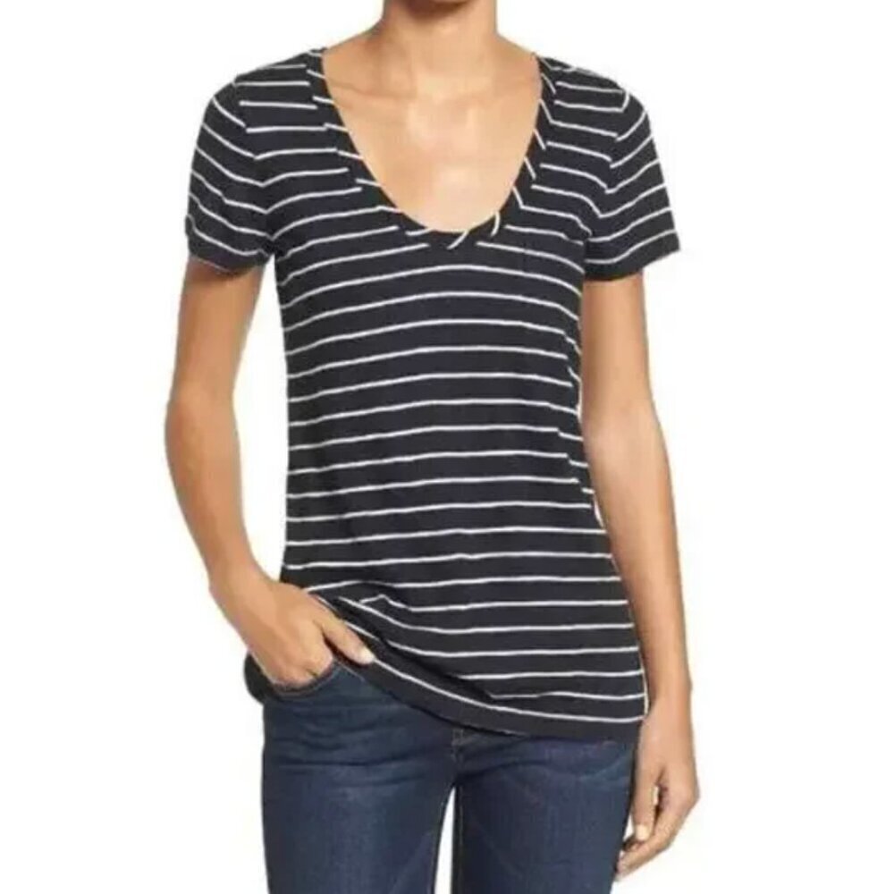 Caslon Women's Size Small Julia‎ Knit T-Shirt Black White Stripe V-Neck Cotton